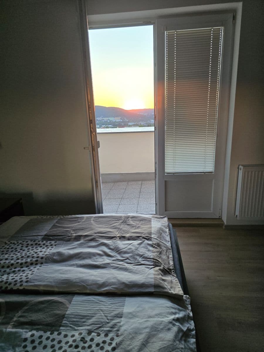 Prenájom bytu 3-izbový 74 m², Tůmova, Brno, Jihomoravský kraj Prenájom bytu 3-izbový 74 m², Tůmova, Brno, Jihomoravský kraj