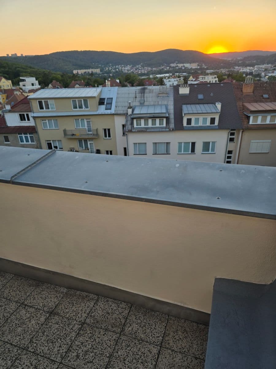 Prenájom bytu 3-izbový 74 m², Tůmova, Brno, Jihomoravský kraj Prenájom bytu 3-izbový 74 m², Tůmova, Brno, Jihomoravský kraj