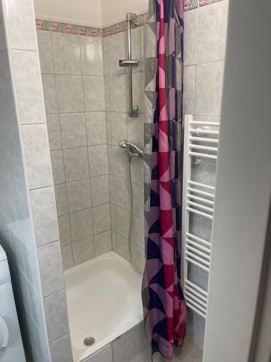 Prenájom bytu 1-izbový 26 m², Štúrova, Praha, Praha Prenájom bytu 1-izbový 26 m², Štúrova, Praha, Praha