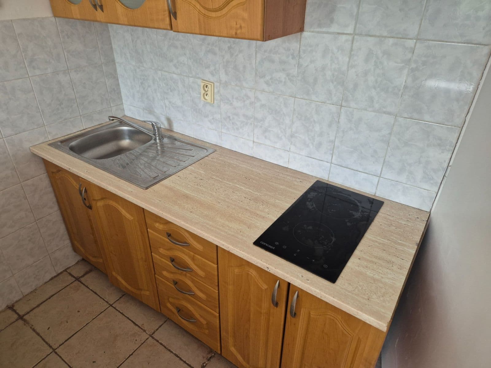 Prenájom bytu 1-izbový 26 m², Štúrova, Praha, Praha Prenájom bytu 1-izbový 26 m², Štúrova, Praha, Praha