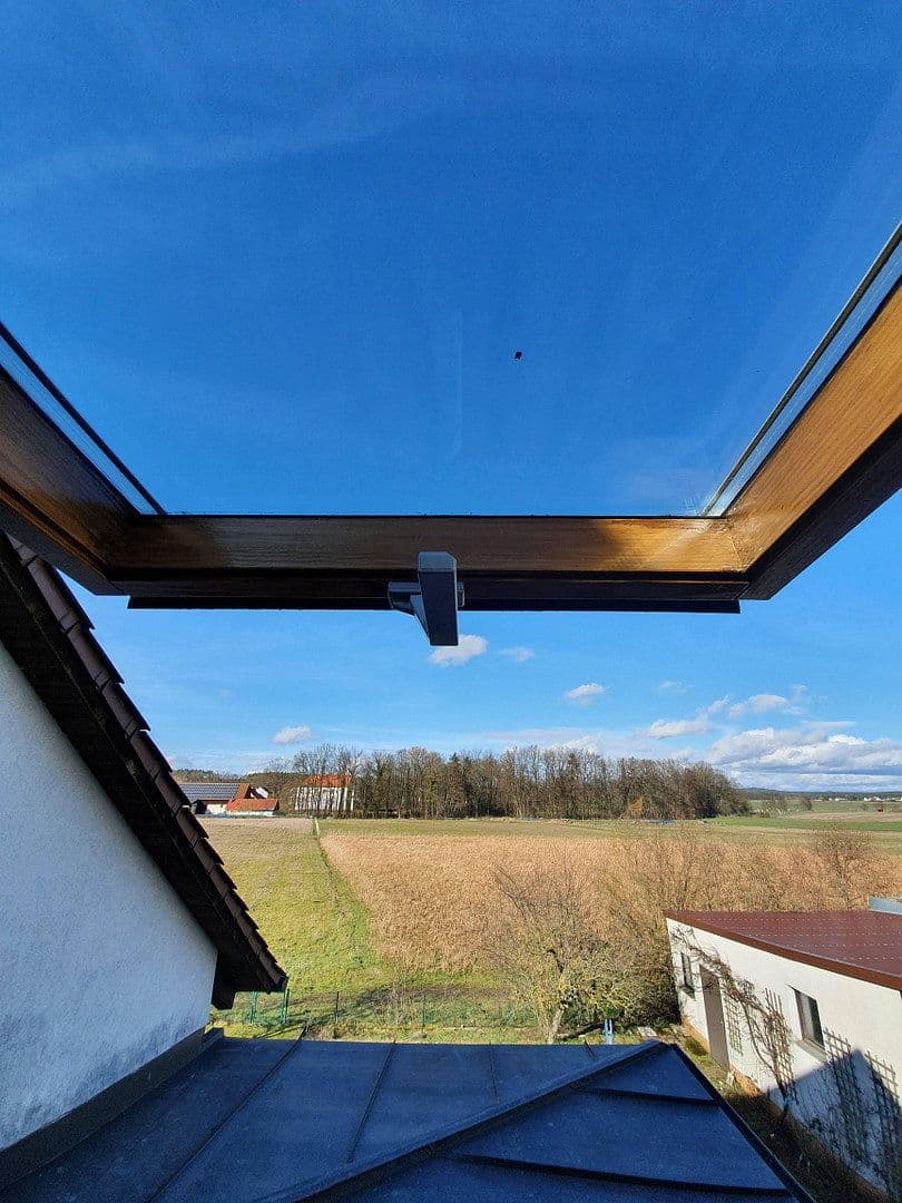 Prenájom bytu 3-izbový 90 m², Großenseebach, Bavorsko Prenájom bytu 3-izbový 90 m², Großenseebach, Bavorsko