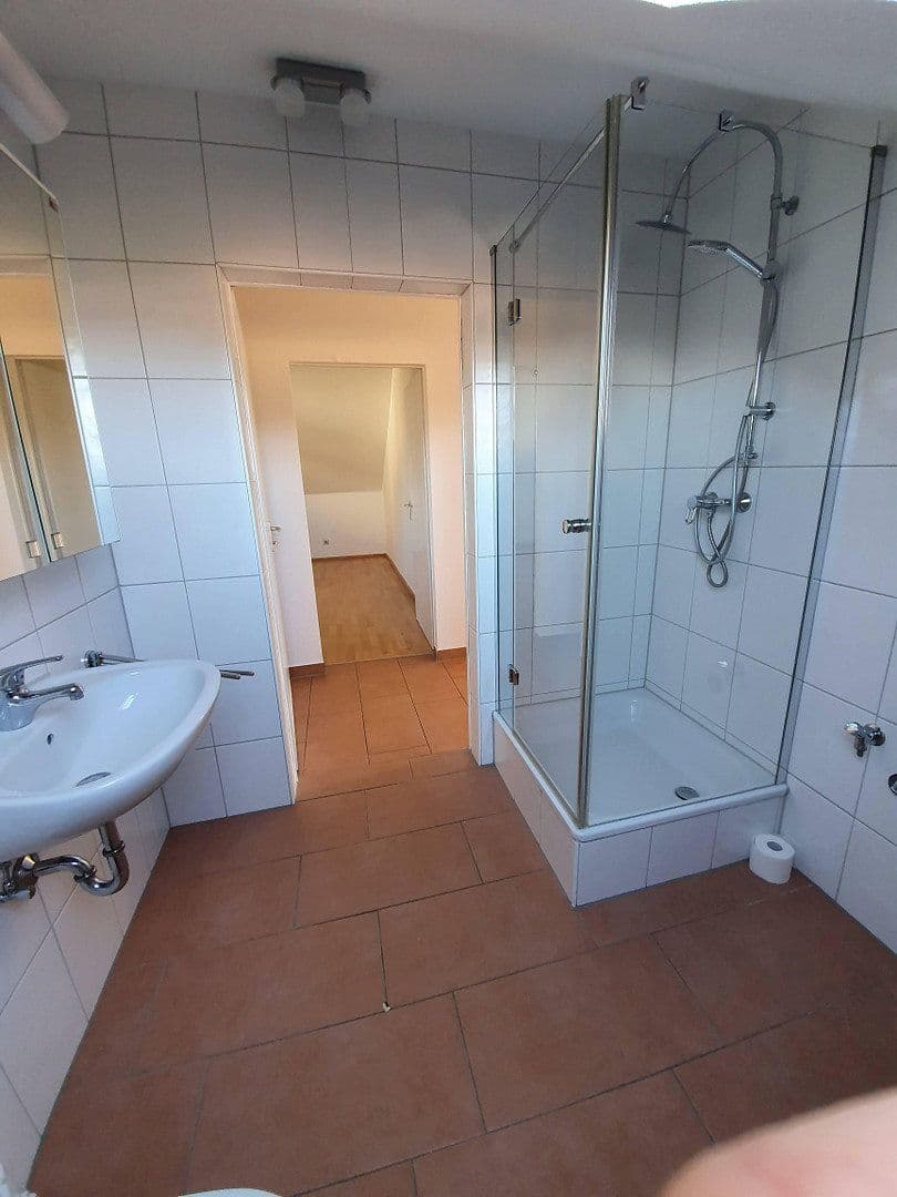Prenájom bytu 3-izbový 90 m², Großenseebach, Bavorsko Prenájom bytu 3-izbový 90 m², Großenseebach, Bavorsko