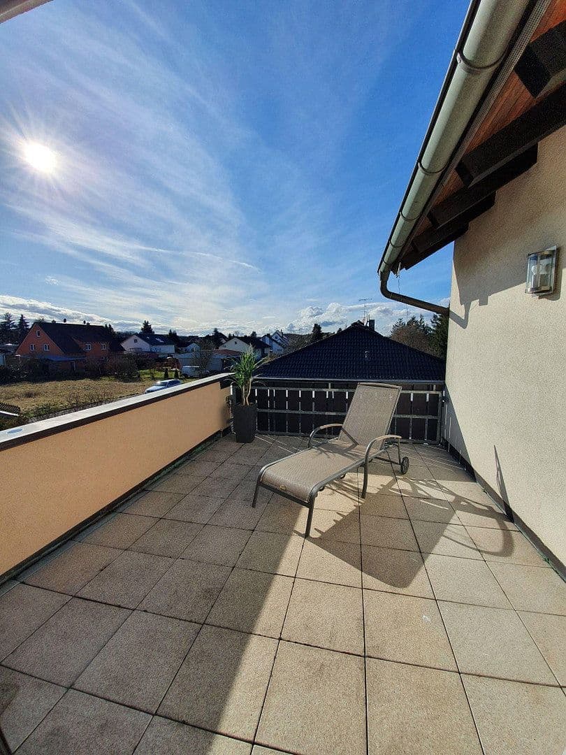 Prenájom bytu 3-izbový 90 m², Großenseebach, Bavorsko Prenájom bytu 3-izbový 90 m², Großenseebach, Bavorsko