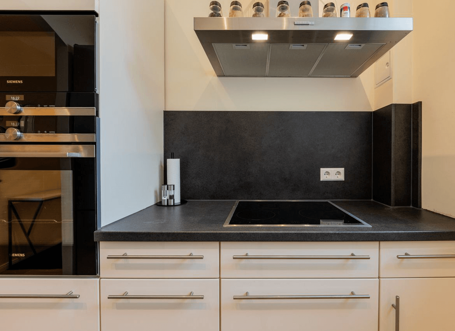 Predaj bytu 2-izbový 61 m², Berlin, Berlín Predaj bytu 2-izbový 61 m², Berlin, Berlín