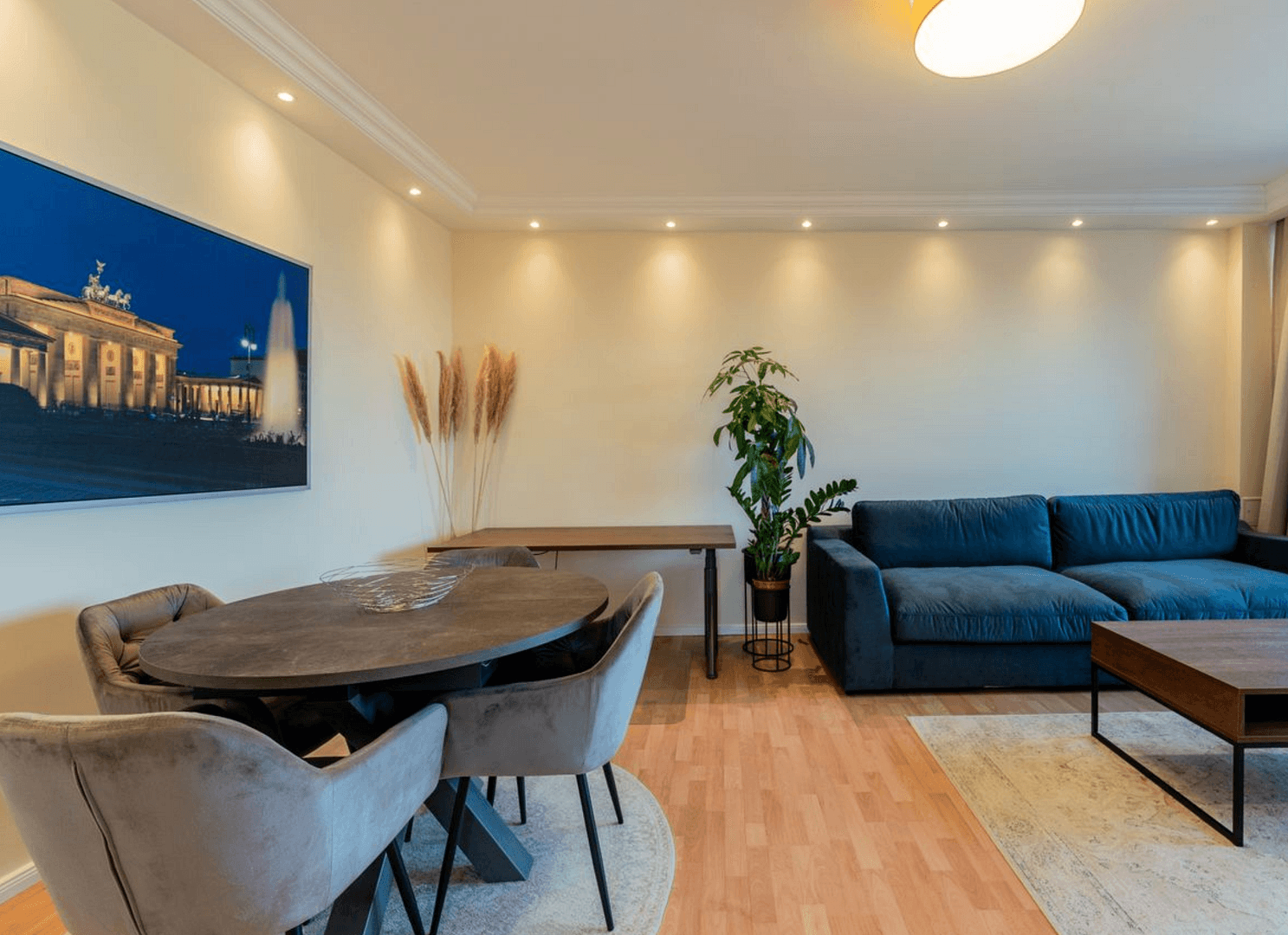 Predaj bytu 2-izbový 61 m², Berlin, Berlín Predaj bytu 2-izbový 61 m², Berlin, Berlín