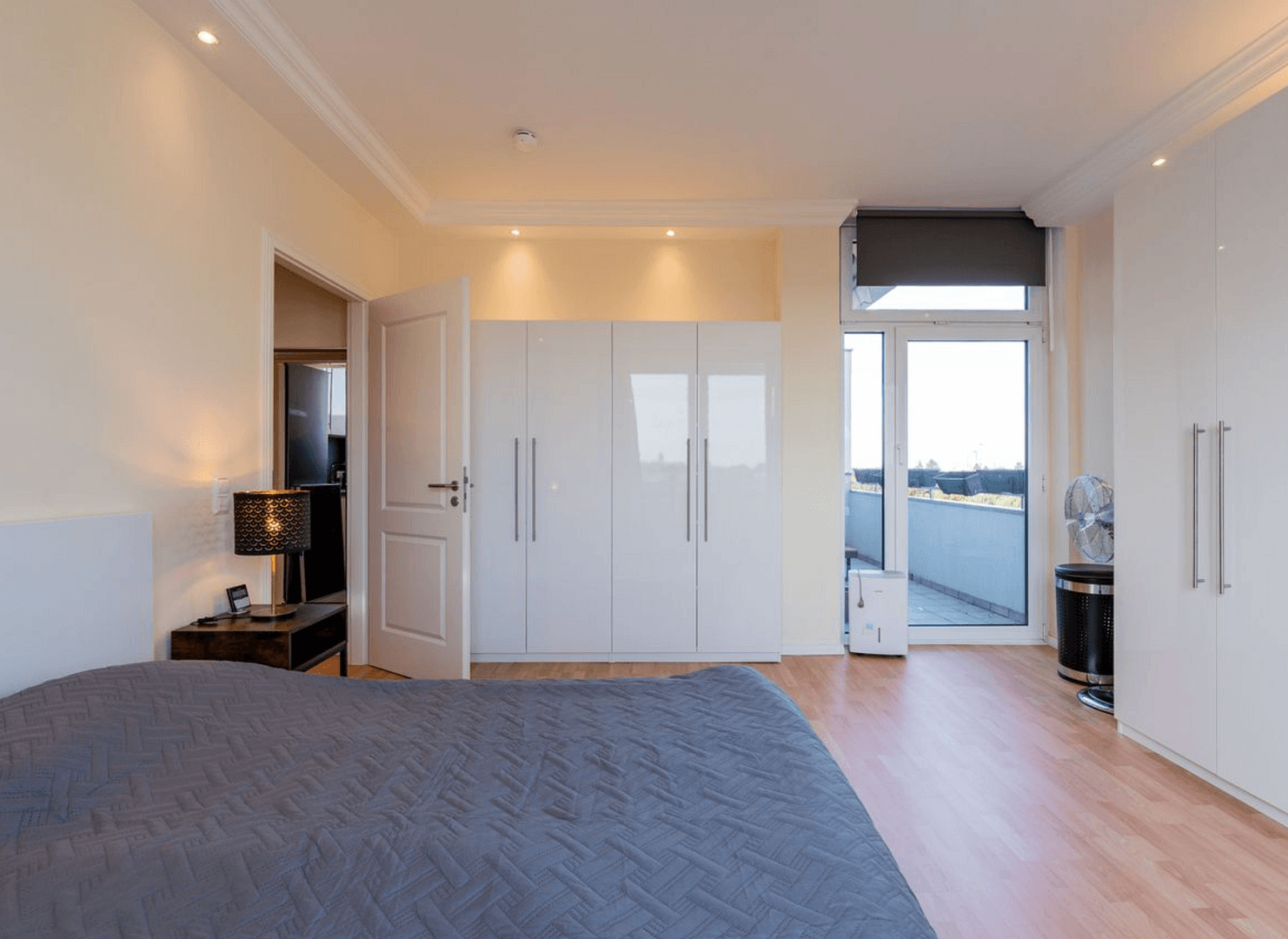 Predaj bytu 2-izbový 61 m², Berlin, Berlín Predaj bytu 2-izbový 61 m², Berlin, Berlín