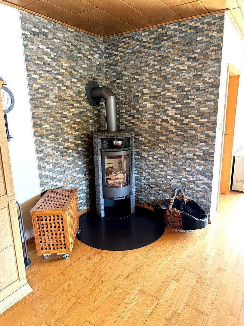 Predaj domu 280 m², pozemok 2.700 m², Kirtorf, Hesensko Predaj domu 280 m², pozemok 2.700 m², Kirtorf, Hesensko