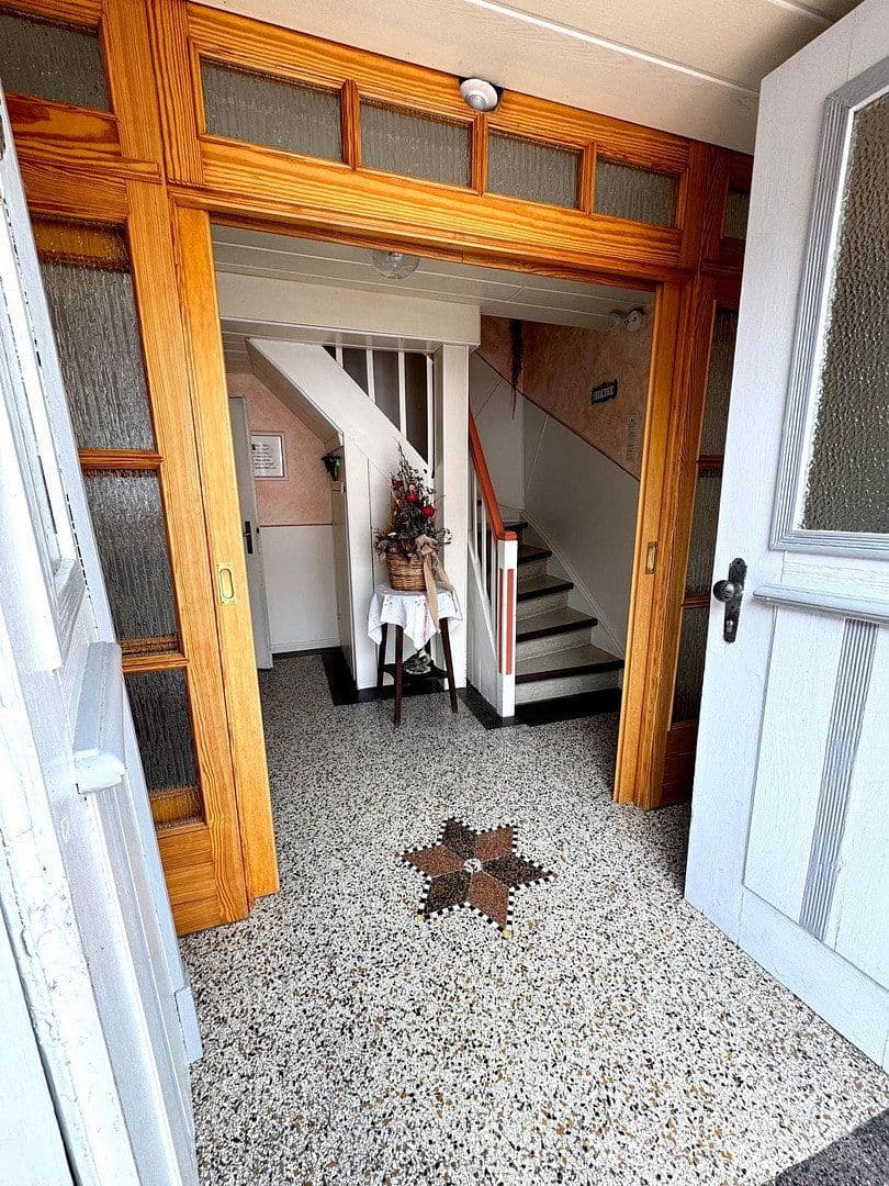 Predaj domu 280 m², pozemok 2.700 m², Kirtorf, Hesensko Predaj domu 280 m², pozemok 2.700 m², Kirtorf, Hesensko