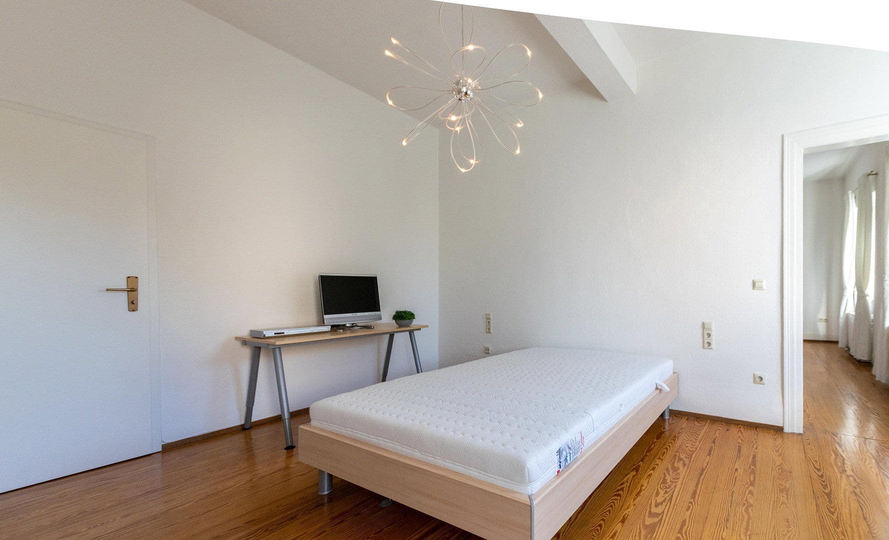 Prenájom bytu 3-izbový 85 m², Hauptstraße 125, Wiesloch, Bádensko-Wurttembersko Prenájom bytu 3-izbový 85 m², Hauptstraße 125, Wiesloch, Bádensko-Wurttembersko