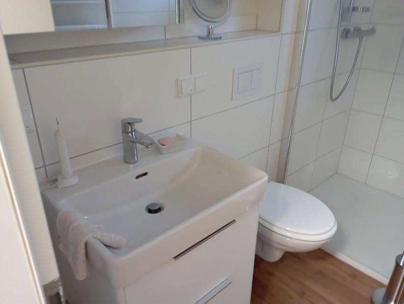 Predaj domu 145 m², pozemok 1.113 m², Katlenburg-Lindau, Dolné Sasko Predaj domu 145 m², pozemok 1.113 m², Katlenburg-Lindau, Dolné Sasko