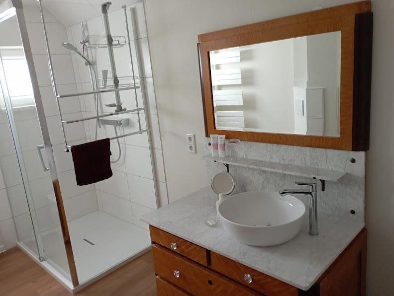 Predaj domu 145 m², pozemok 1.113 m², Katlenburg-Lindau, Dolné Sasko Predaj domu 145 m², pozemok 1.113 m², Katlenburg-Lindau, Dolné Sasko