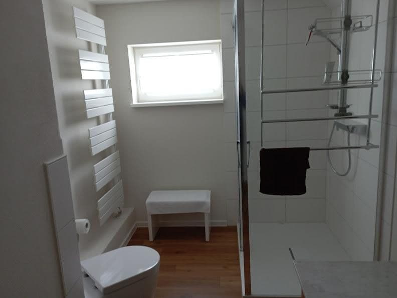 Predaj domu 145 m², pozemok 1.113 m², Katlenburg-Lindau, Dolné Sasko Predaj domu 145 m², pozemok 1.113 m², Katlenburg-Lindau, Dolné Sasko