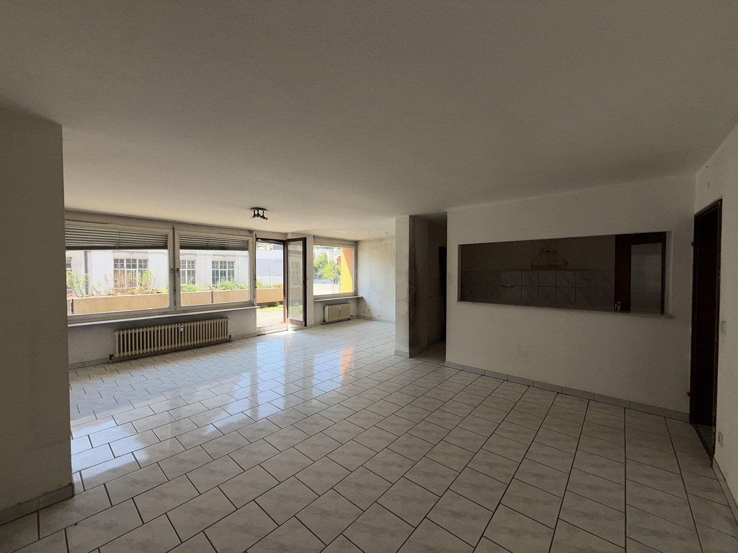 Predaj bytu 4-izbový 122 m², Esslingen am Neckar, Bádensko-Wurttembersko Predaj bytu 4-izbový 122 m², Esslingen am Neckar, Bádensko-Wurttembersko