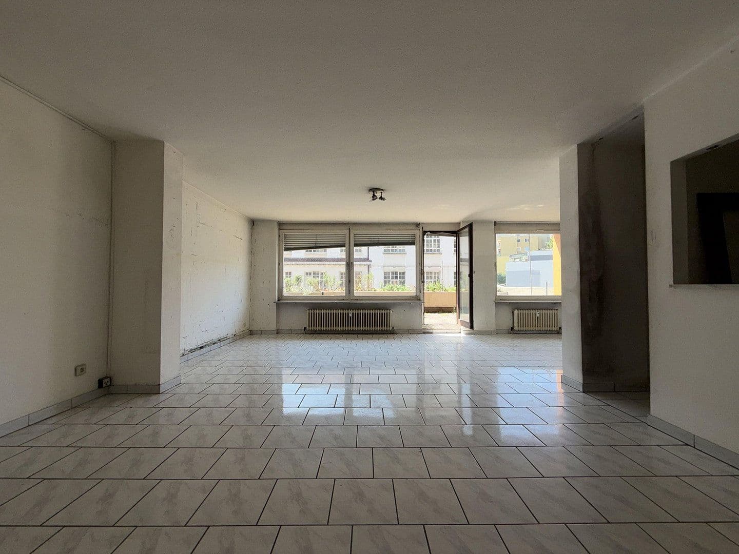 Predaj bytu 4-izbový 122 m², Esslingen am Neckar, Bádensko-Wurttembersko Predaj bytu 4-izbový 122 m², Esslingen am Neckar, Bádensko-Wurttembersko