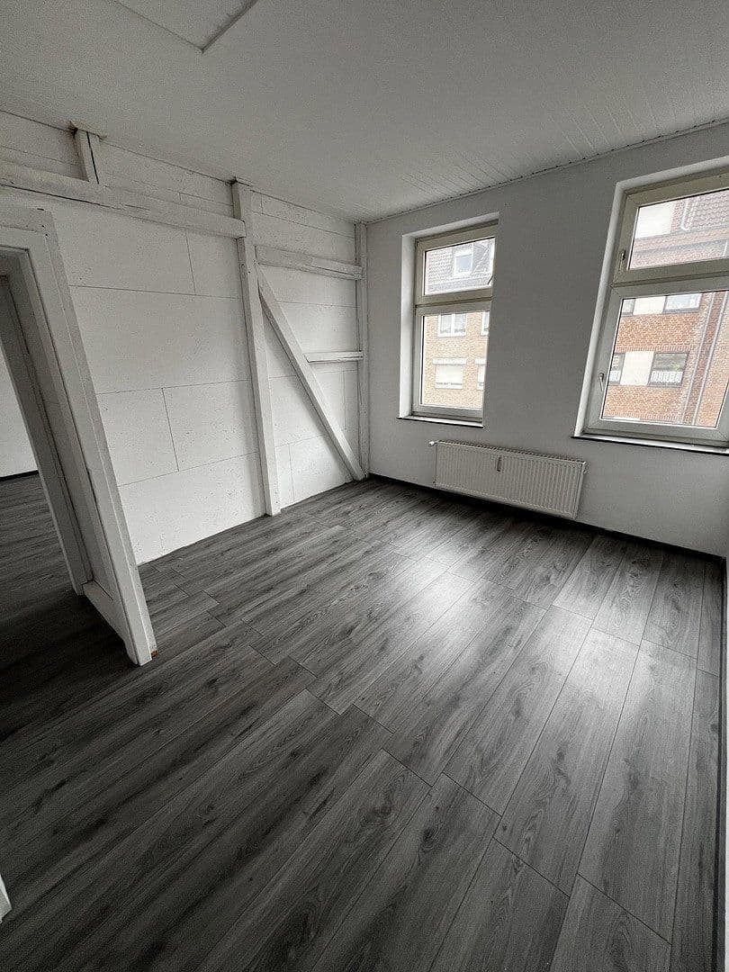 Predaj domu 200 m², pozemok 404 m², Kölner Straße 22, Mönchengladbach, Severné Porýnie - Westfálsko Predaj domu 200 m², pozemok 404 m², Kölner Straße 22, Mönchengladbach, Severné Porýnie - Westfálsko