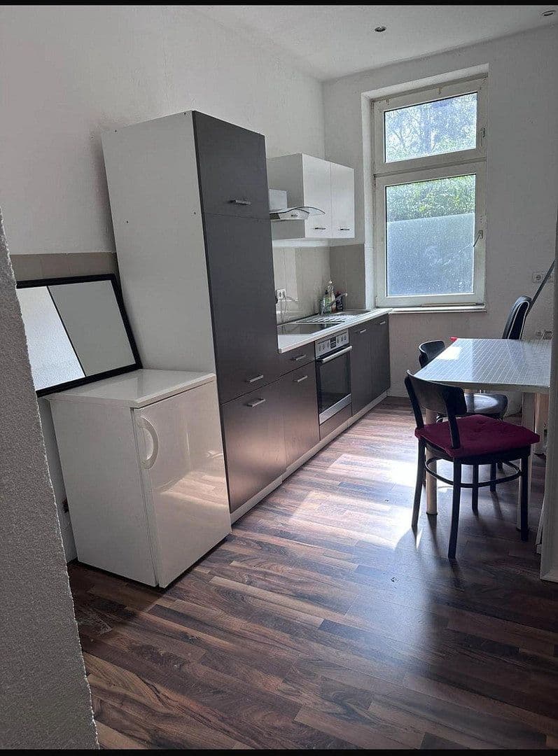 Predaj domu 200 m², pozemok 404 m², Kölner Straße 22, Mönchengladbach, Severné Porýnie - Westfálsko Predaj domu 200 m², pozemok 404 m², Kölner Straße 22, Mönchengladbach, Severné Porýnie - Westfálsko
