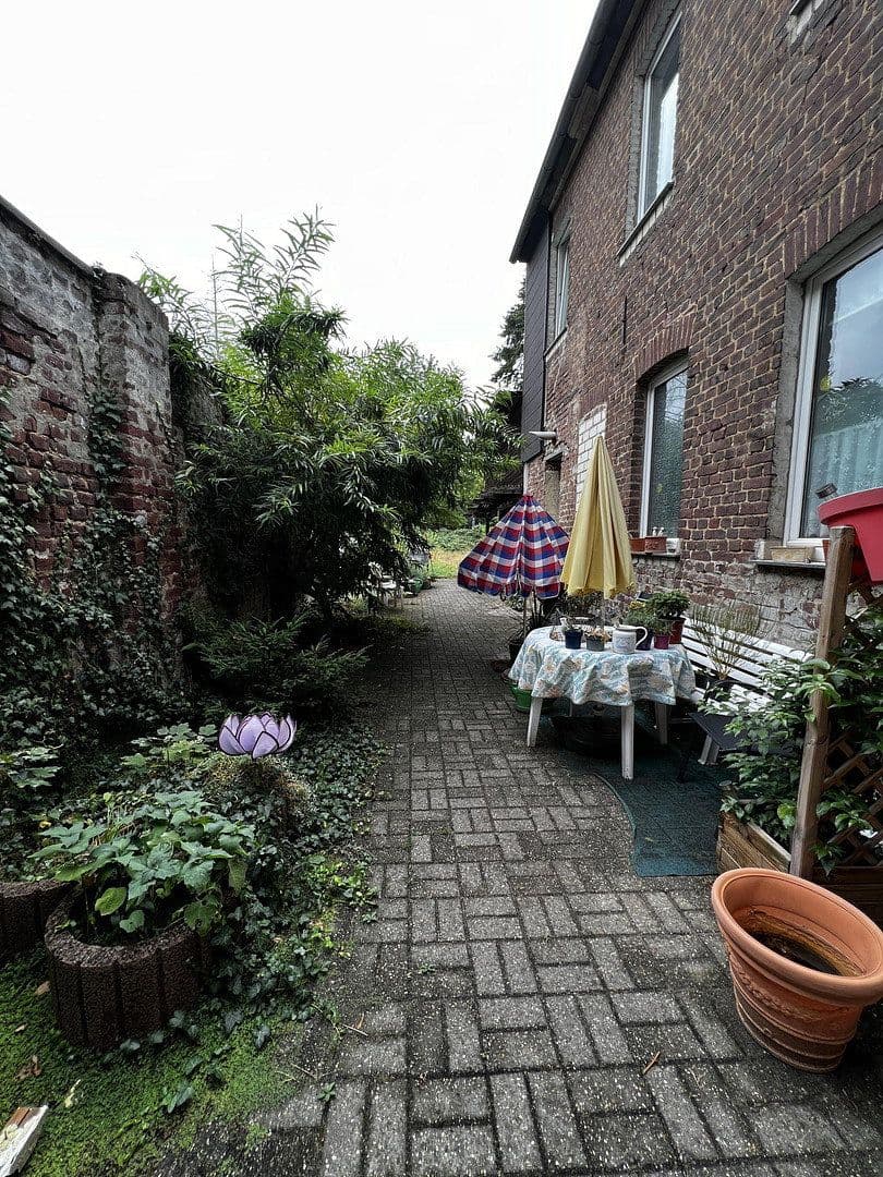 Predaj domu 200 m², pozemok 404 m², Kölner Straße 22, Mönchengladbach, Severné Porýnie - Westfálsko Predaj domu 200 m², pozemok 404 m², Kölner Straße 22, Mönchengladbach, Severné Porýnie - Westfálsko