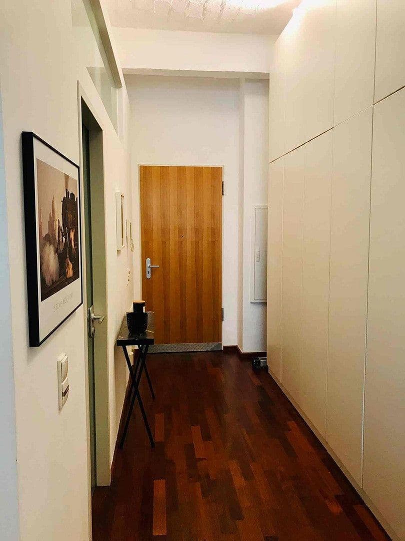 Predaj bytu 1-izbový 70 m², Berlin, Berlín Predaj bytu 1-izbový 70 m², Berlin, Berlín