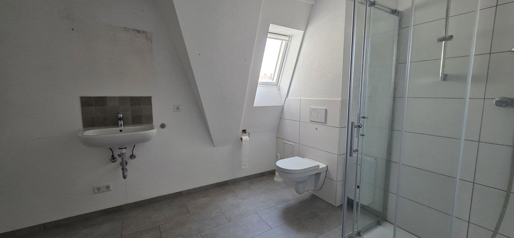 Prenájom bytu 4-izbový 110 m², Biberstr. 11, Pforzheim, Bádensko-Wurttembersko Prenájom bytu 4-izbový 110 m², Biberstr. 11, Pforzheim, Bádensko-Wurttembersko