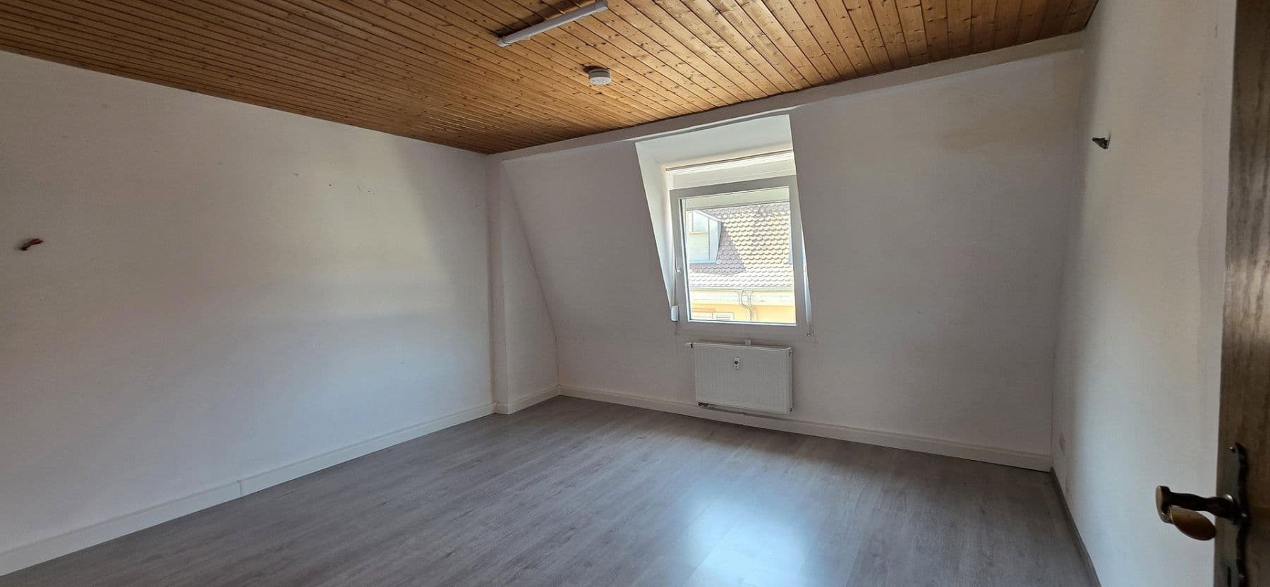 Prenájom bytu 4-izbový 110 m², Biberstr. 11, Pforzheim, Bádensko-Wurttembersko Prenájom bytu 4-izbový 110 m², Biberstr. 11, Pforzheim, Bádensko-Wurttembersko