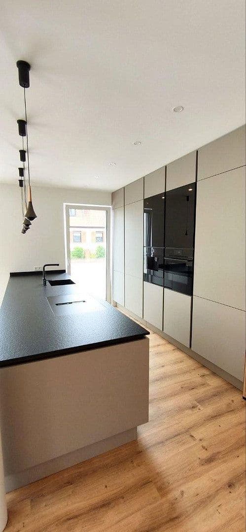 Predaj domu 150 m², pozemok 160 m², Akazienweg 12, Speyer, Porýnie-Falcko Predaj domu 150 m², pozemok 160 m², Akazienweg 12, Speyer, Porýnie-Falcko