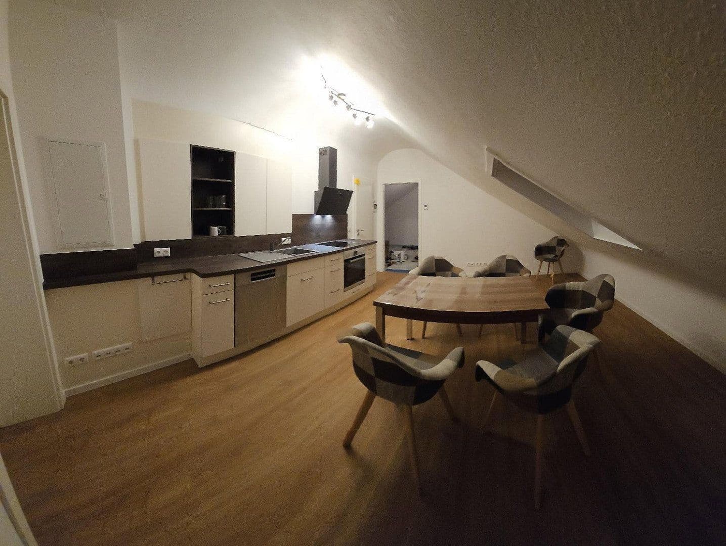 Prenájom bytu 2-izbový 170 m², Langen, Hesensko Prenájom bytu 2-izbový 170 m², Langen, Hesensko
