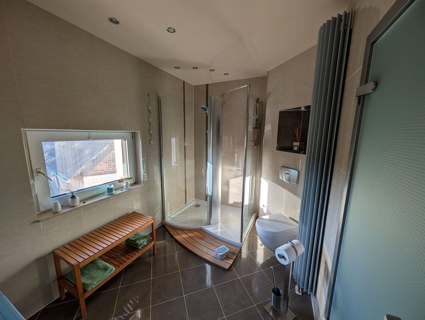 Predaj domu 240 m², pozemok 800 m², Schkopau, Sasko-Anhaltsko Predaj domu 240 m², pozemok 800 m², Schkopau, Sasko-Anhaltsko