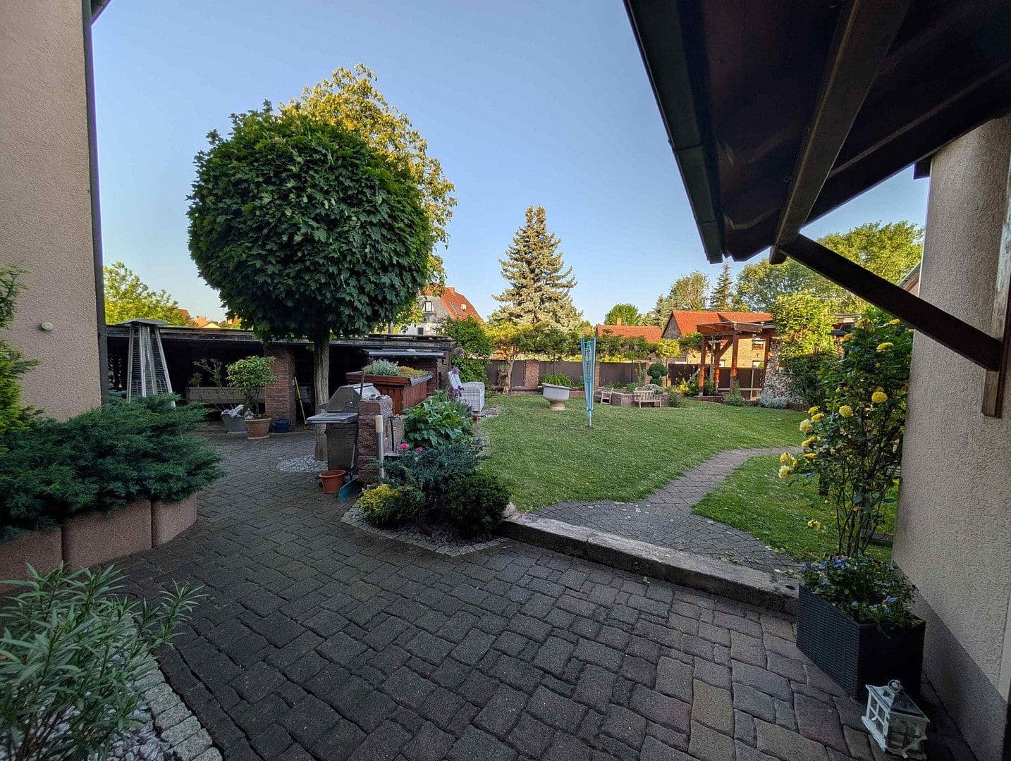 Predaj domu 240 m², pozemok 800 m², Schkopau, Sasko-Anhaltsko Predaj domu 240 m², pozemok 800 m², Schkopau, Sasko-Anhaltsko