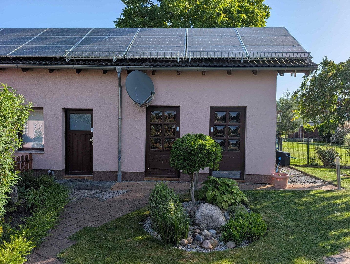 Predaj domu 240 m², pozemok 800 m², Schkopau, Sasko-Anhaltsko Predaj domu 240 m², pozemok 800 m², Schkopau, Sasko-Anhaltsko