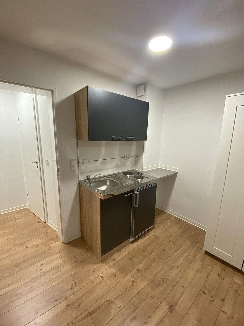 Prenájom bytu 1-izbový 24 m², Mannheim, Bádensko-Wurttembersko Prenájom bytu 1-izbový 24 m², Mannheim, Bádensko-Wurttembersko