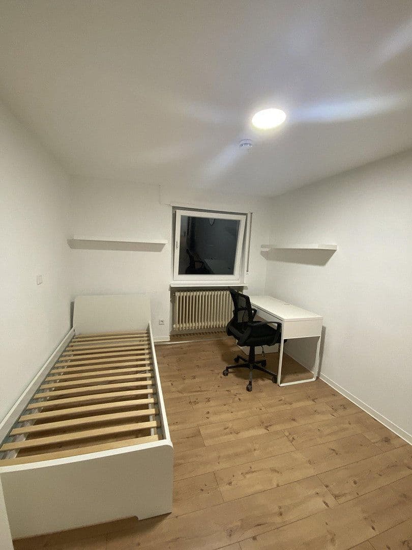Prenájom bytu 1-izbový 24 m², Mannheim, Bádensko-Wurttembersko Prenájom bytu 1-izbový 24 m², Mannheim, Bádensko-Wurttembersko