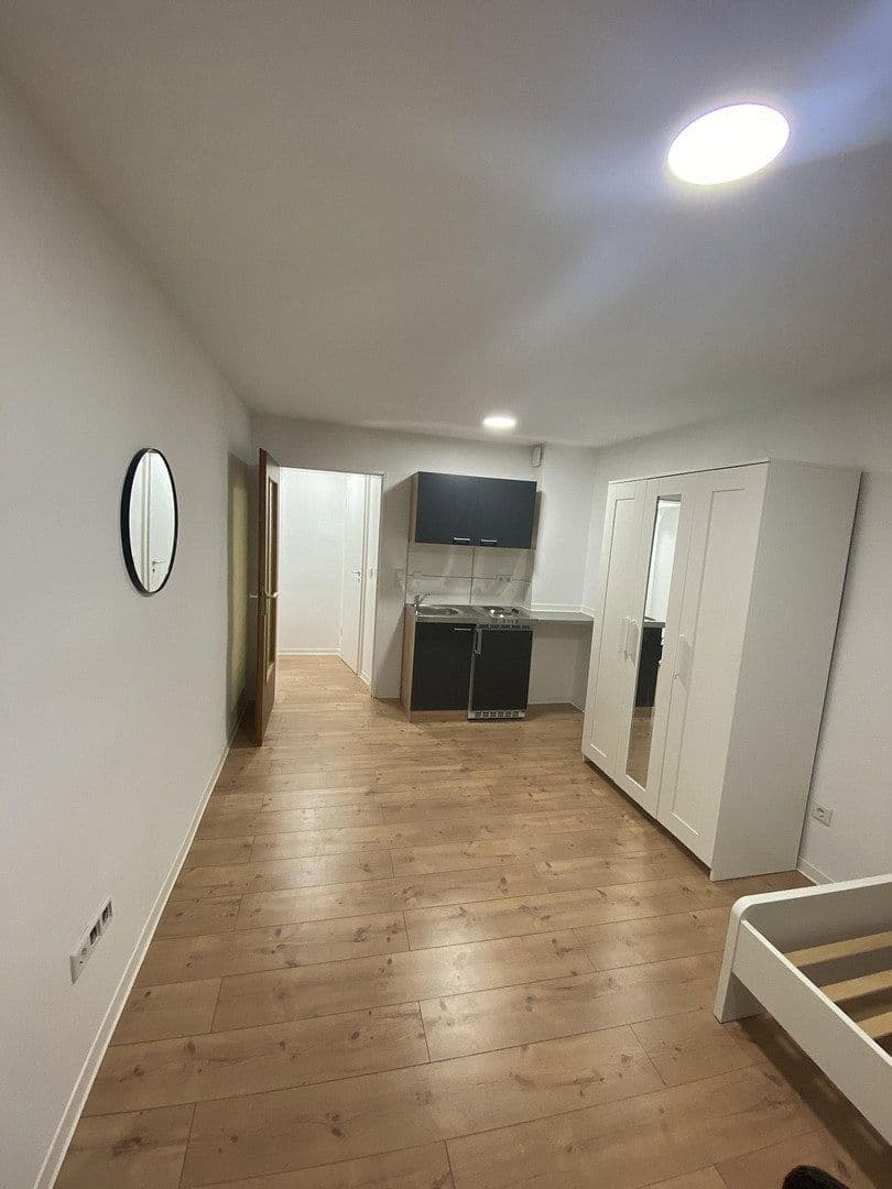 Prenájom bytu 1-izbový 24 m², Mannheim, Bádensko-Wurttembersko Prenájom bytu 1-izbový 24 m², Mannheim, Bádensko-Wurttembersko