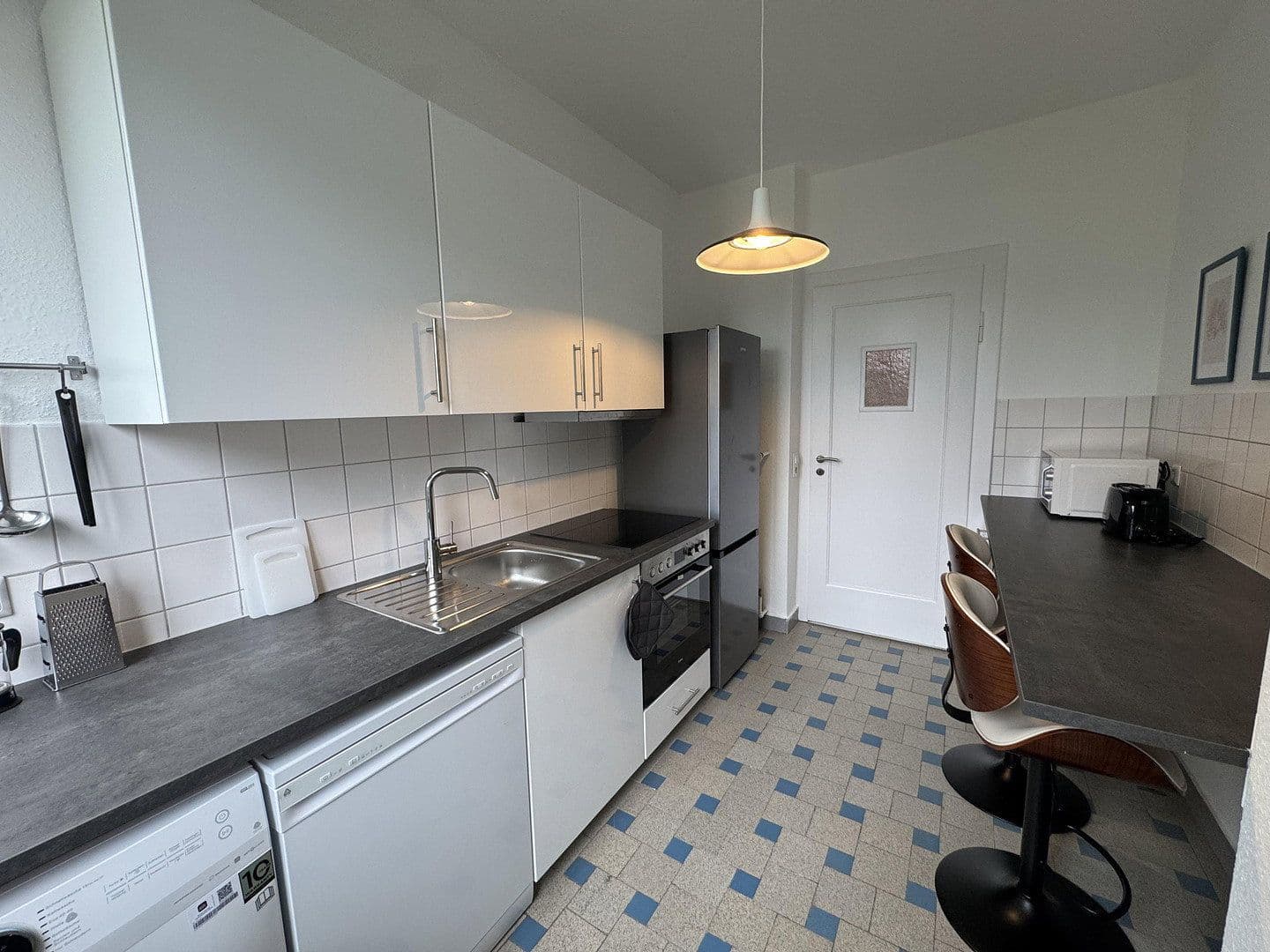 Prenájom bytu 1-izbový 21 m², Lucaestraße 15, Frankfurt am Main, Hesensko Prenájom bytu 1-izbový 21 m², Lucaestraße 15, Frankfurt am Main, Hesensko