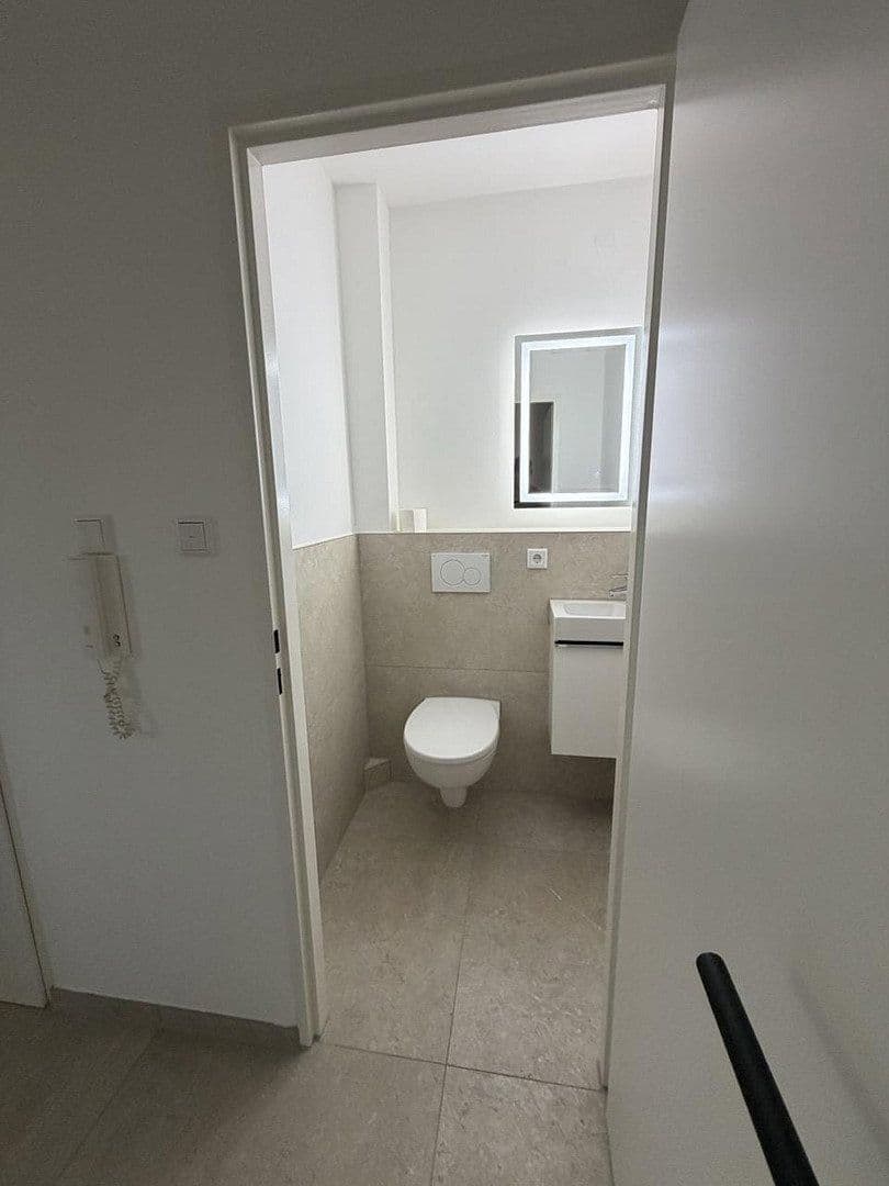 Prenájom bytu 2-izbový 69 m², Erlangen, Bavorsko Prenájom bytu 2-izbový 69 m², Erlangen, Bavorsko