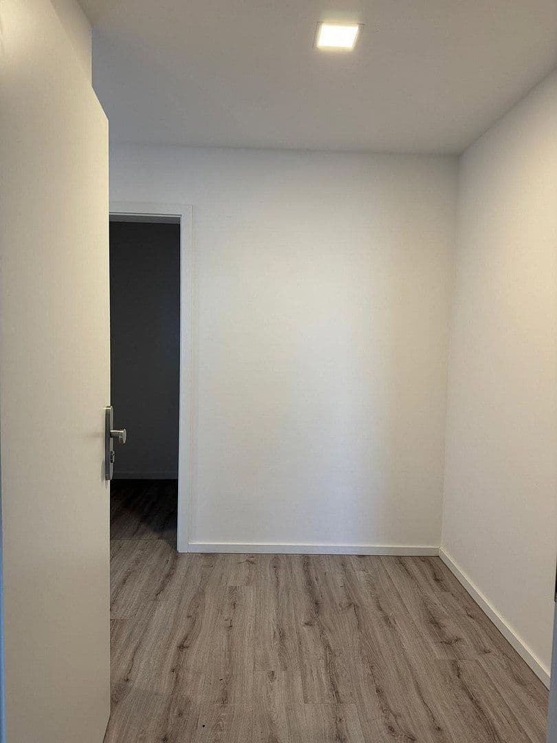 Prenájom bytu 3-izbový 82 m², Linnicherstr.35, Alsdorf, Severné Porýnie - Westfálsko Prenájom bytu 3-izbový 82 m², Linnicherstr.35, Alsdorf, Severné Porýnie - Westfálsko