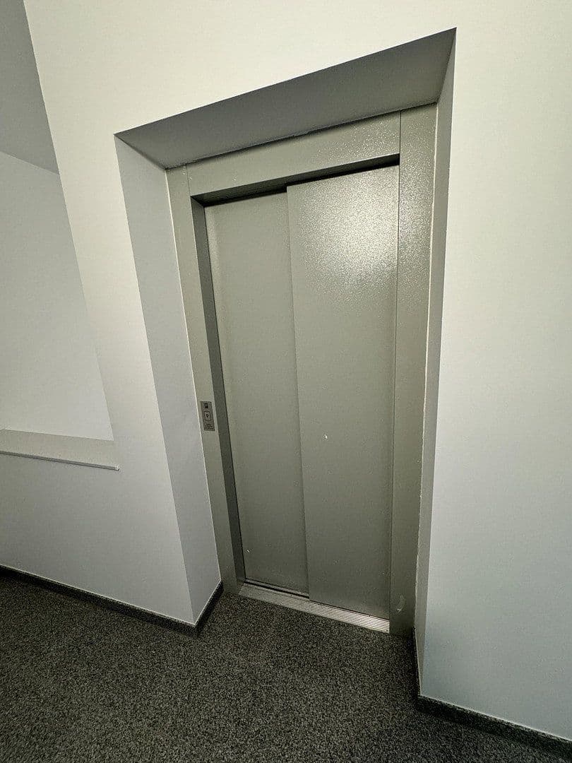 Prenájom bytu 3-izbový 82 m², Linnicherstr.35, Alsdorf, Severné Porýnie - Westfálsko Prenájom bytu 3-izbový 82 m², Linnicherstr.35, Alsdorf, Severné Porýnie - Westfálsko