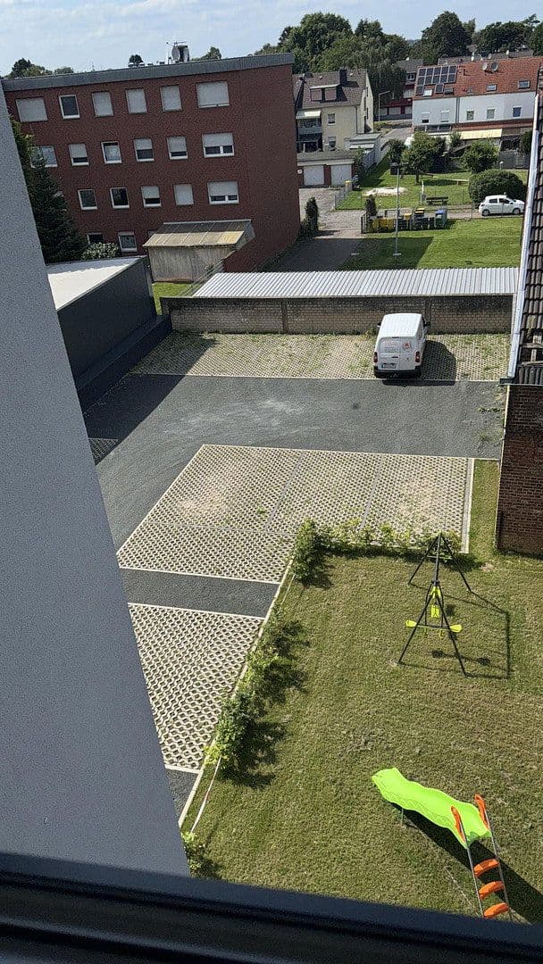 Prenájom bytu 3-izbový 82 m², Linnicherstr.35, Alsdorf, Severné Porýnie - Westfálsko Prenájom bytu 3-izbový 82 m², Linnicherstr.35, Alsdorf, Severné Porýnie - Westfálsko