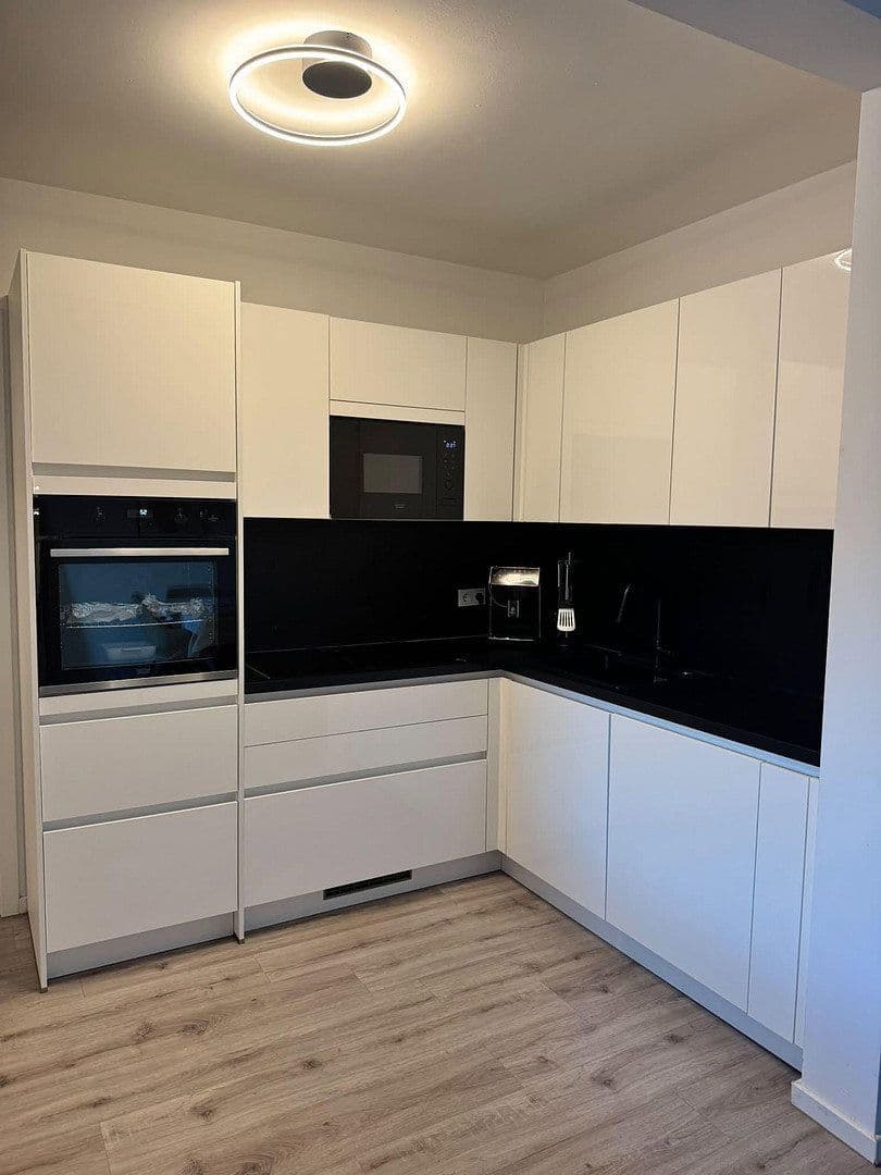 Prenájom bytu 3-izbový 82 m², Linnicherstr.35, Alsdorf, Severné Porýnie - Westfálsko Prenájom bytu 3-izbový 82 m², Linnicherstr.35, Alsdorf, Severné Porýnie - Westfálsko