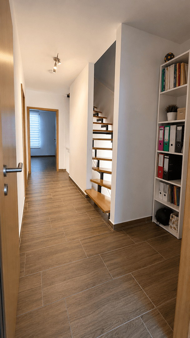 Predaj domu 145 m², pozemok 232 m², Neckarsteinach, Hesensko Predaj domu 145 m², pozemok 232 m², Neckarsteinach, Hesensko