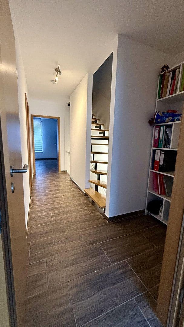 Predaj domu 145 m², pozemok 232 m², Neckarsteinach, Hesensko Predaj domu 145 m², pozemok 232 m², Neckarsteinach, Hesensko