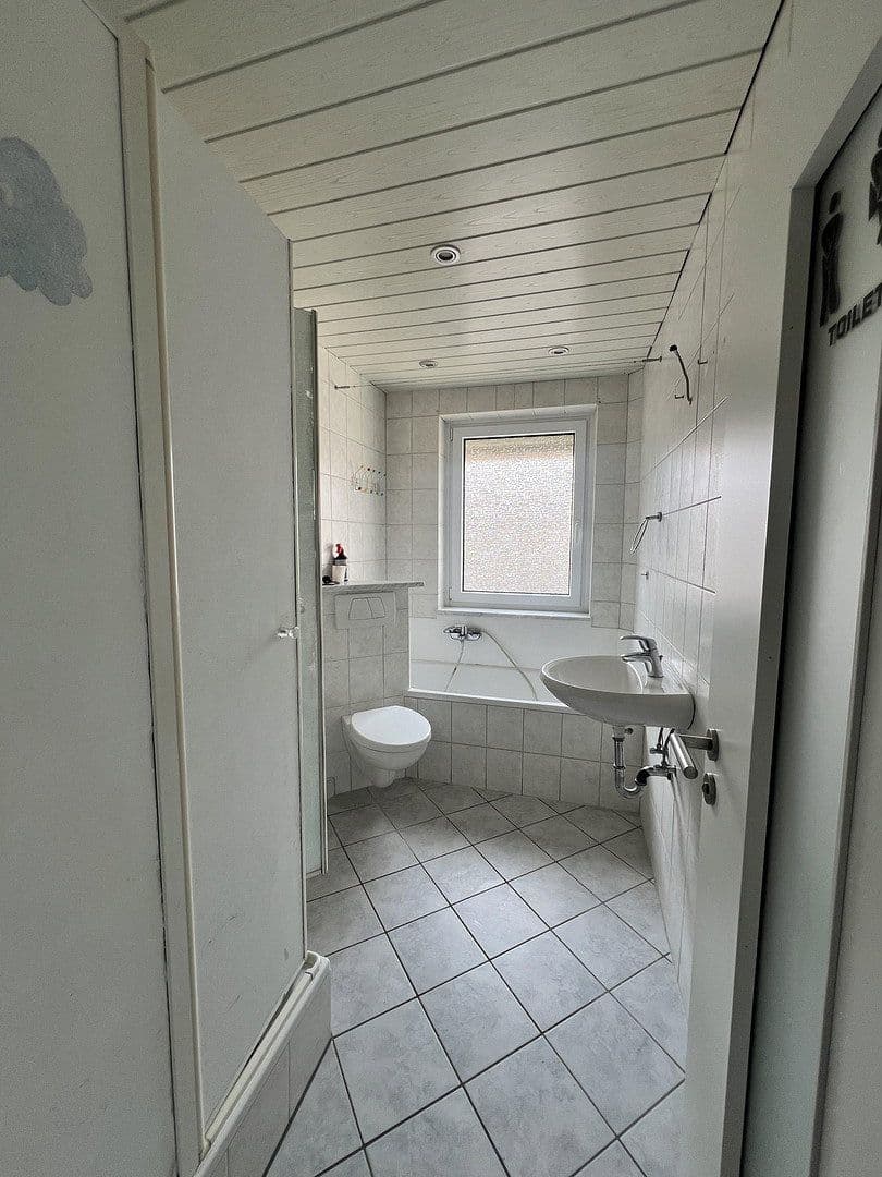 Prenájom bytu 4-izbový 105 m², Hofgeismar, Hesensko Prenájom bytu 4-izbový 105 m², Hofgeismar, Hesensko