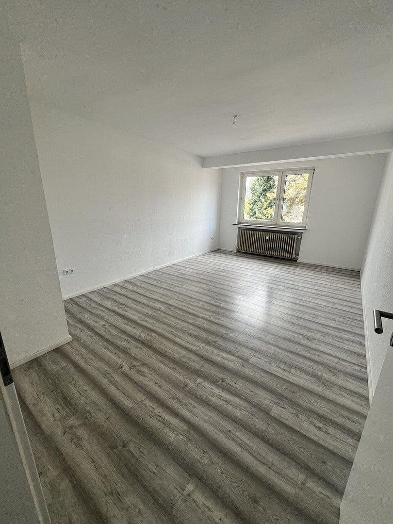 Prenájom bytu 4-izbový 105 m², Hofgeismar, Hesensko Prenájom bytu 4-izbový 105 m², Hofgeismar, Hesensko