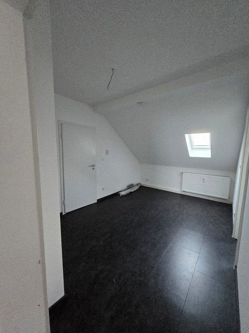 Prenájom bytu 3-izbový 85 m², Augustastraße 41-43, Duisburg Alt-Homberg, Severné Porýnie - Westfálsko Prenájom bytu 3-izbový 85 m², Augustastraße 41-43, Duisburg Alt-Homberg, Severné Porýnie - Westfálsko
