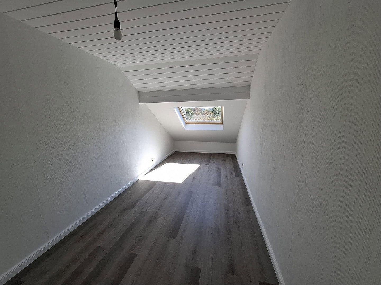 Predaj domu 146 m², pozemok 950 m², Königsbergerstr. 81a, Bad Schwalbach, Hesensko Predaj domu 146 m², pozemok 950 m², Königsbergerstr. 81a, Bad Schwalbach, Hesensko