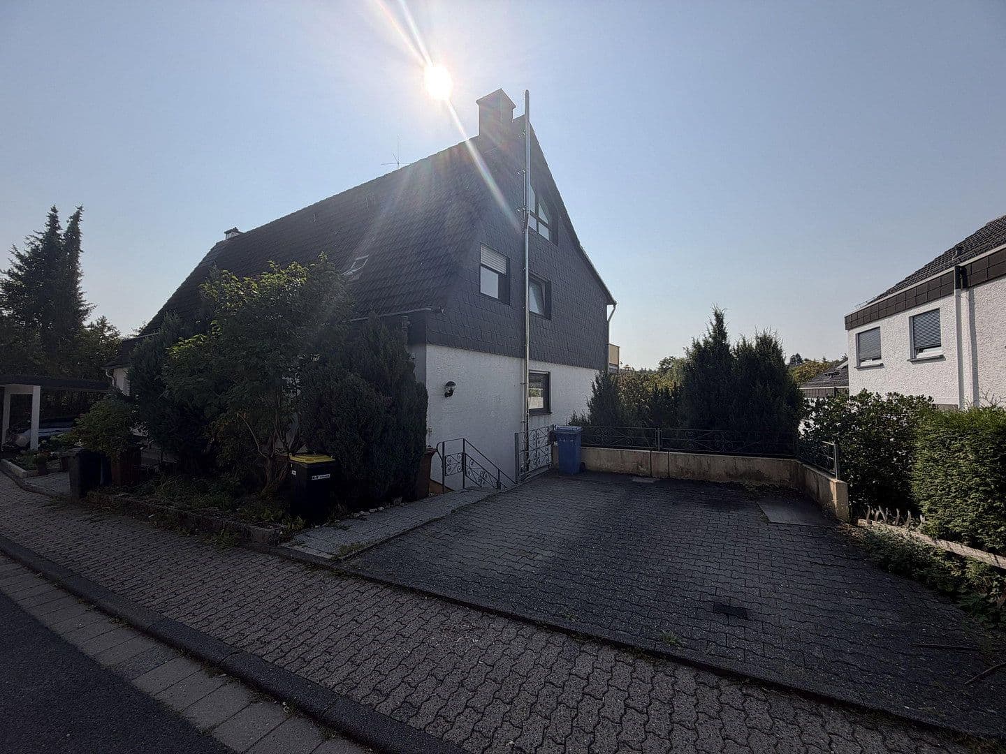 Predaj domu 146 m², pozemok 950 m², Königsbergerstr. 81a, Bad Schwalbach, Hesensko Predaj domu 146 m², pozemok 950 m², Königsbergerstr. 81a, Bad Schwalbach, Hesensko