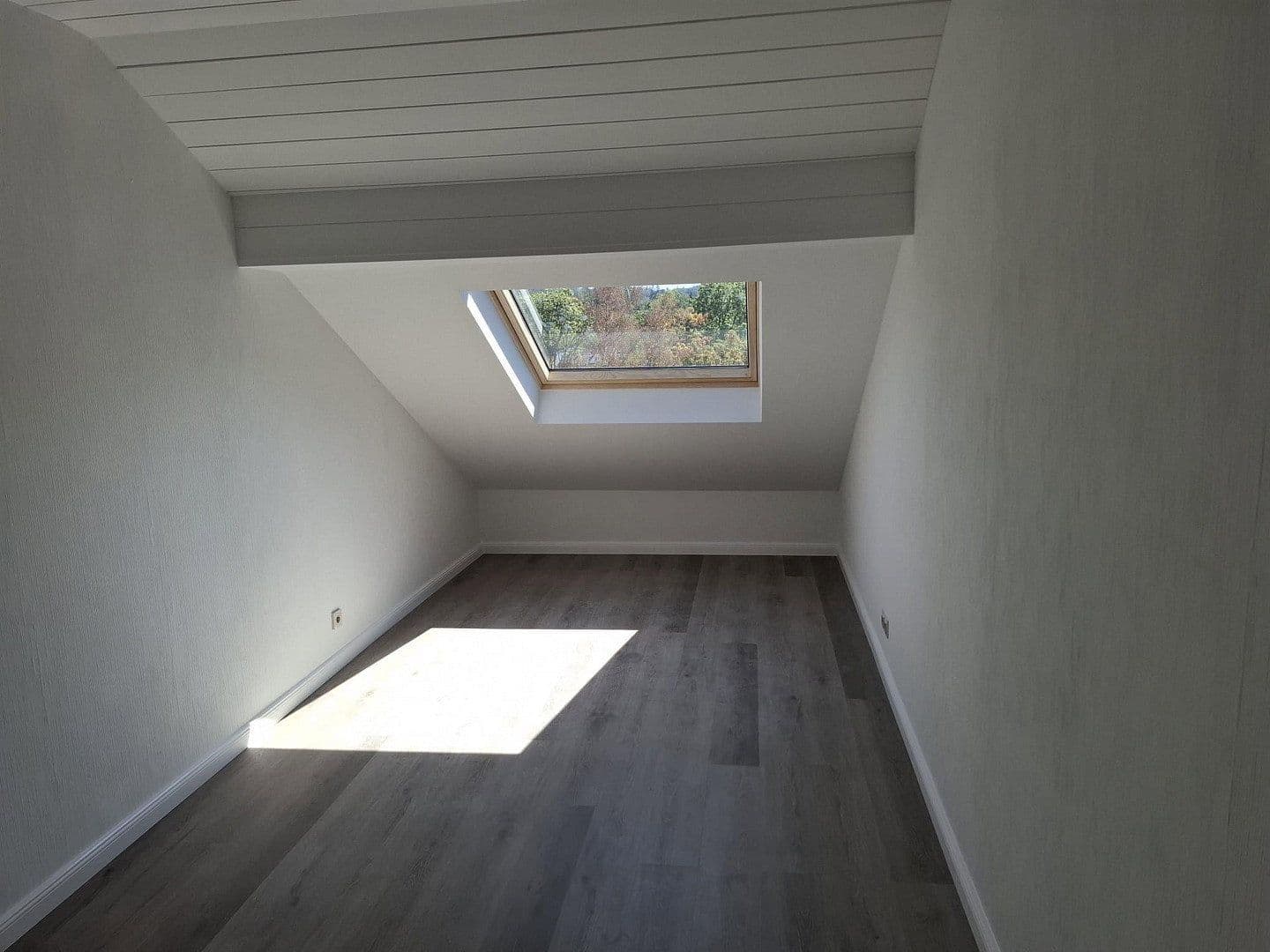 Predaj domu 146 m², pozemok 950 m², Königsbergerstr. 81a, Bad Schwalbach, Hesensko Predaj domu 146 m², pozemok 950 m², Königsbergerstr. 81a, Bad Schwalbach, Hesensko