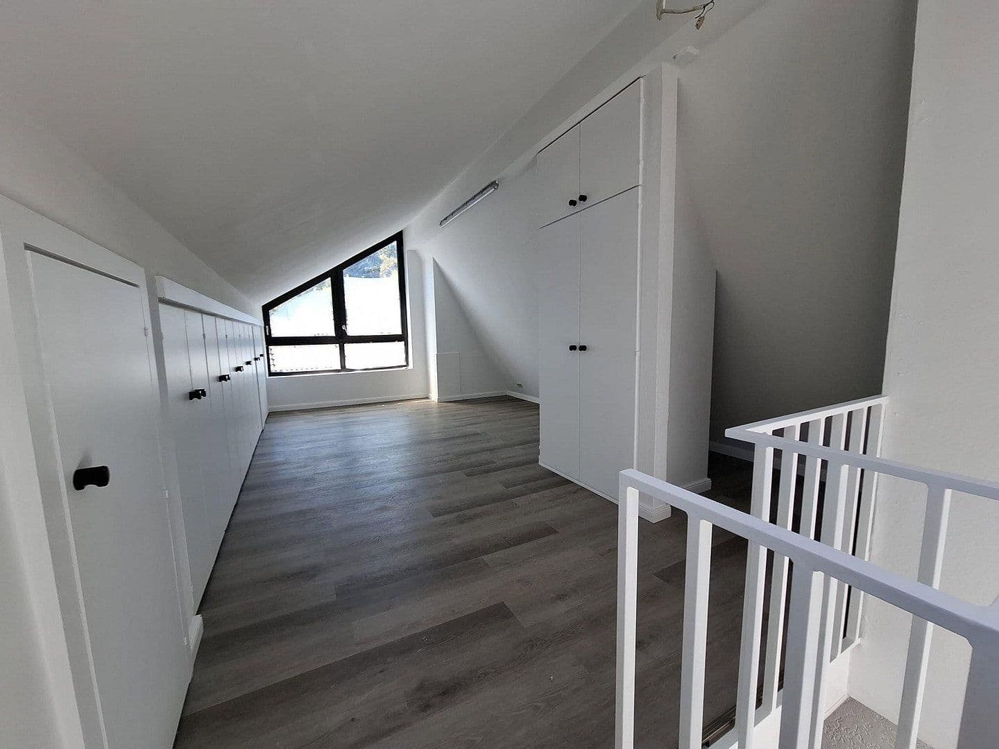 Predaj domu 146 m², pozemok 950 m², Königsbergerstr. 81a, Bad Schwalbach, Hesensko Predaj domu 146 m², pozemok 950 m², Königsbergerstr. 81a, Bad Schwalbach, Hesensko