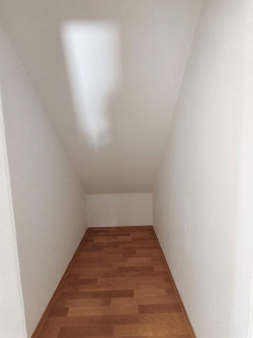 Prenájom bytu 3-izbový 76 m², Weißenfels, Sasko-Anhaltsko Prenájom bytu 3-izbový 76 m², Weißenfels, Sasko-Anhaltsko