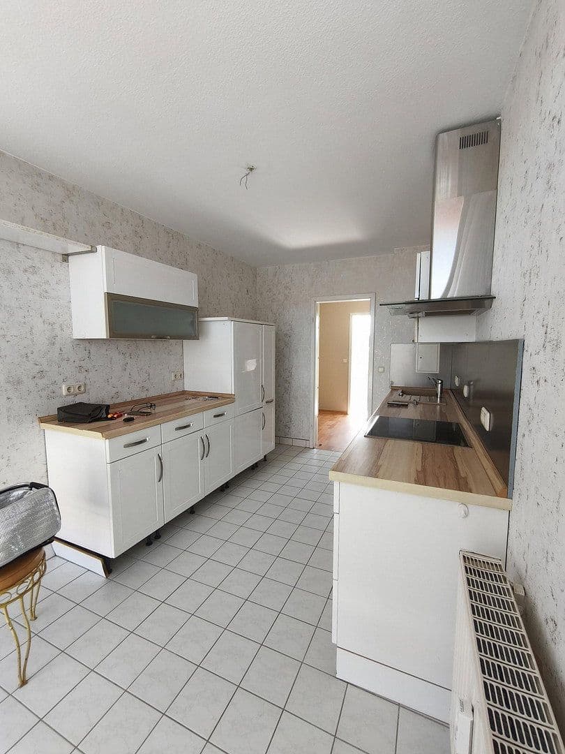 Prenájom bytu 3-izbový 76 m², Weißenfels, Sasko-Anhaltsko Prenájom bytu 3-izbový 76 m², Weißenfels, Sasko-Anhaltsko