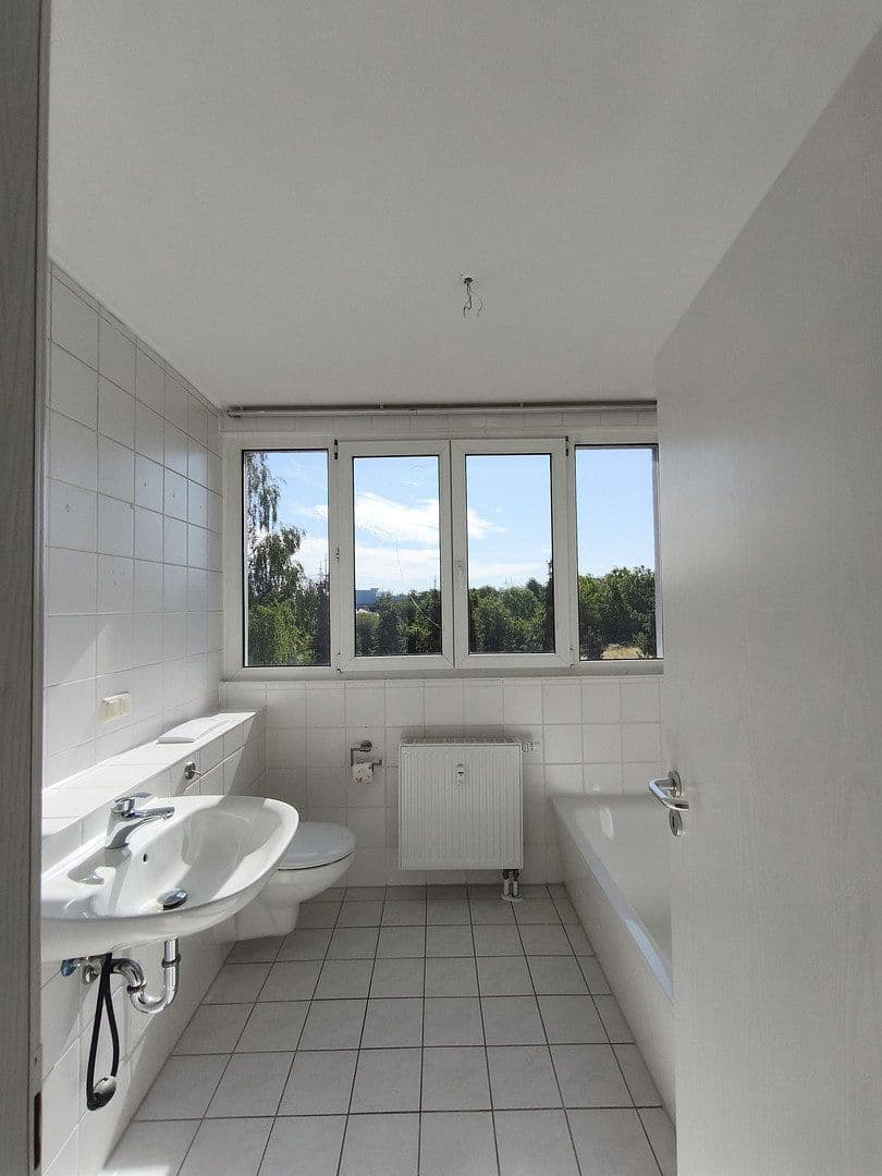 Prenájom bytu 3-izbový 76 m², Weißenfels, Sasko-Anhaltsko Prenájom bytu 3-izbový 76 m², Weißenfels, Sasko-Anhaltsko